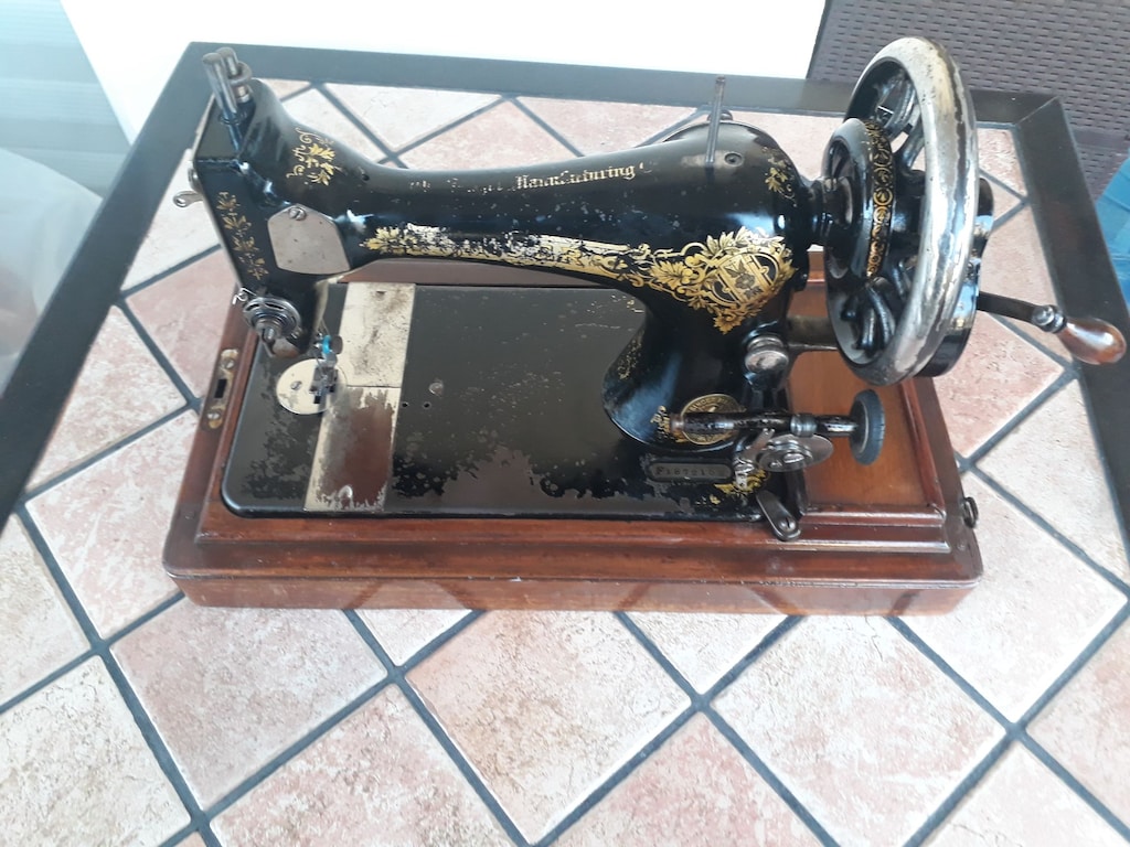ANTİKA 1911 Orijinal İskoç Singer 28K - Çalışır Durumda - 2