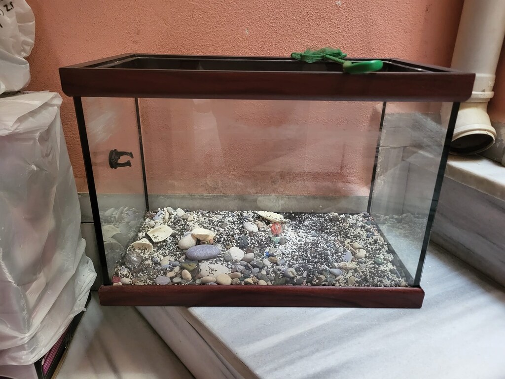 G:27 B:35 U:50 cm isteyene Şelale Filtresi ve ısıtıcısı mevcut. - 2