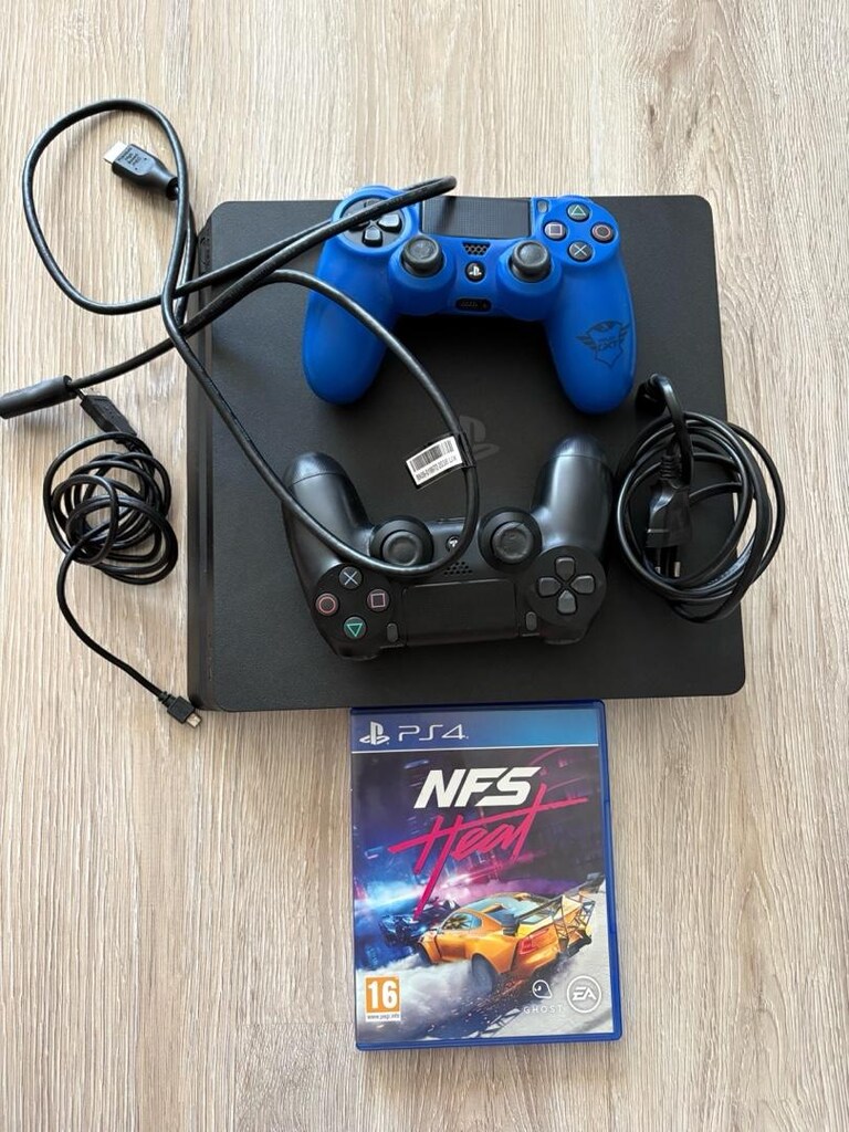 PS4 Tek kişi tarafından kullanılmış kusursuz 500GB. Cd ve Store destek - 16