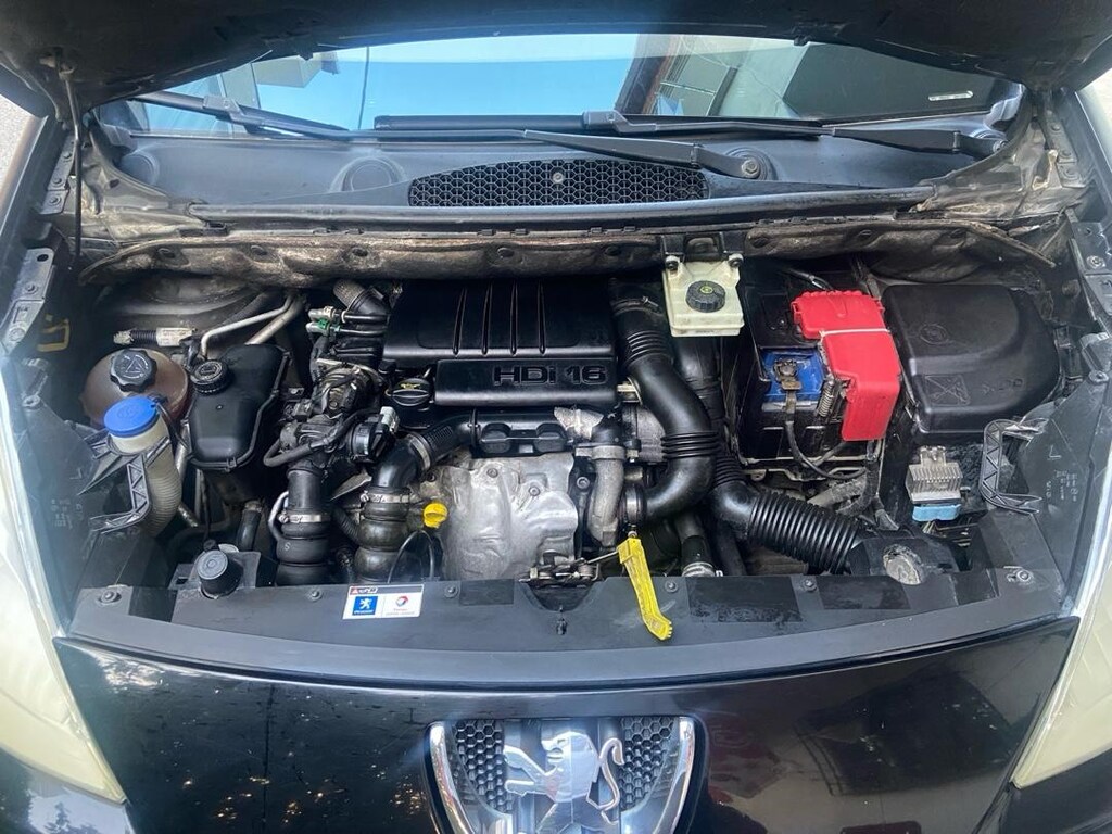 Bakımlı 1.6 HDI premium partner tepe - 4