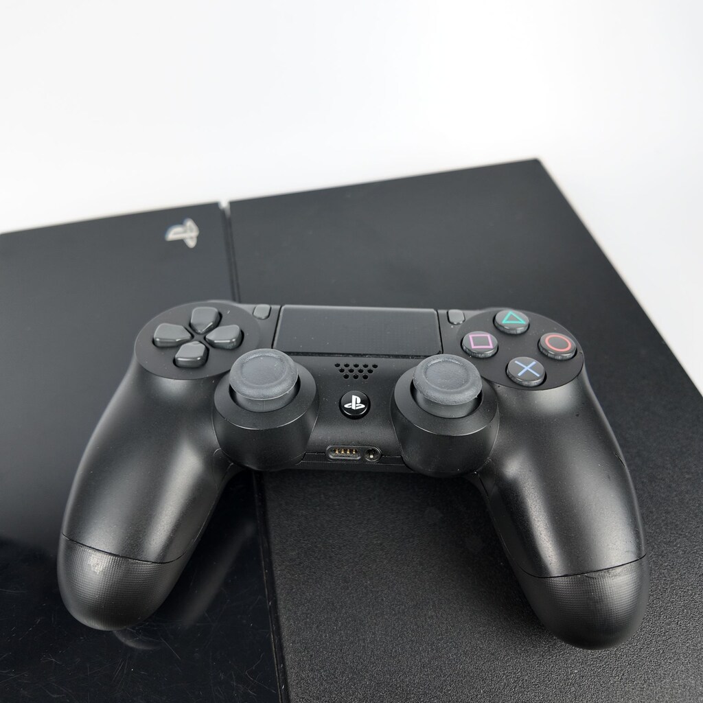 PLAYSTATION 4 PARLAK KASA 500 GB TEK KOL + VR1 SANAL GERÇEKLİK - 18