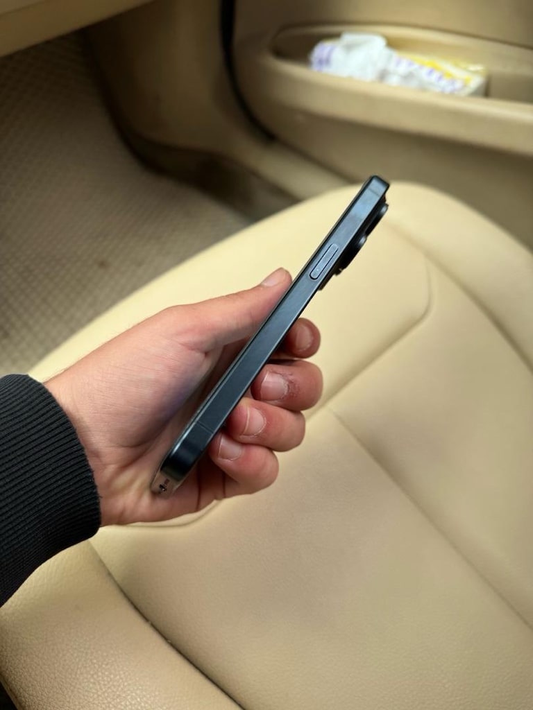 DEĞİŞENSİZ İPHONE 15 PRO - 2