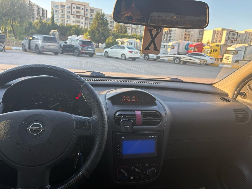 MEMURDAN TEMİZ 1.3 CDTİ OTOMATİK CORSA - 2