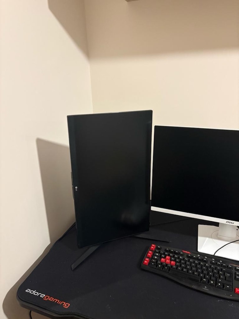 pc masası, 2x 24” monitör ve sandalye satılıktır. - 4