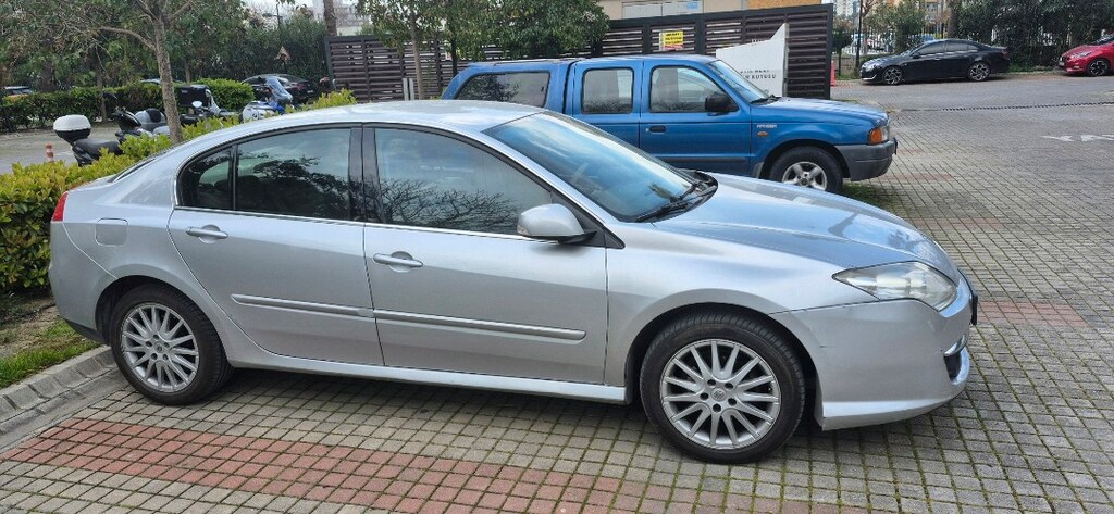 ACİLLL SATILIK RENAULT LAGUNA PRİVİLEGE full paket sıfır motor - 7