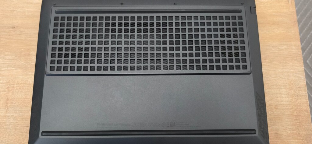 ÖZEL ÜRETİM HP Victus 16, 32gb Ram, RTX 4050, Ryzen 7 7840HS, 1TB - 15