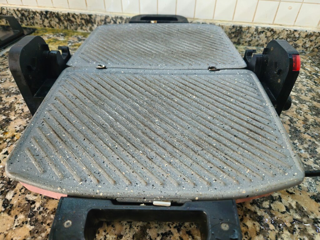Karaca Future Tost Makinesi Pembe 1800 W - 4