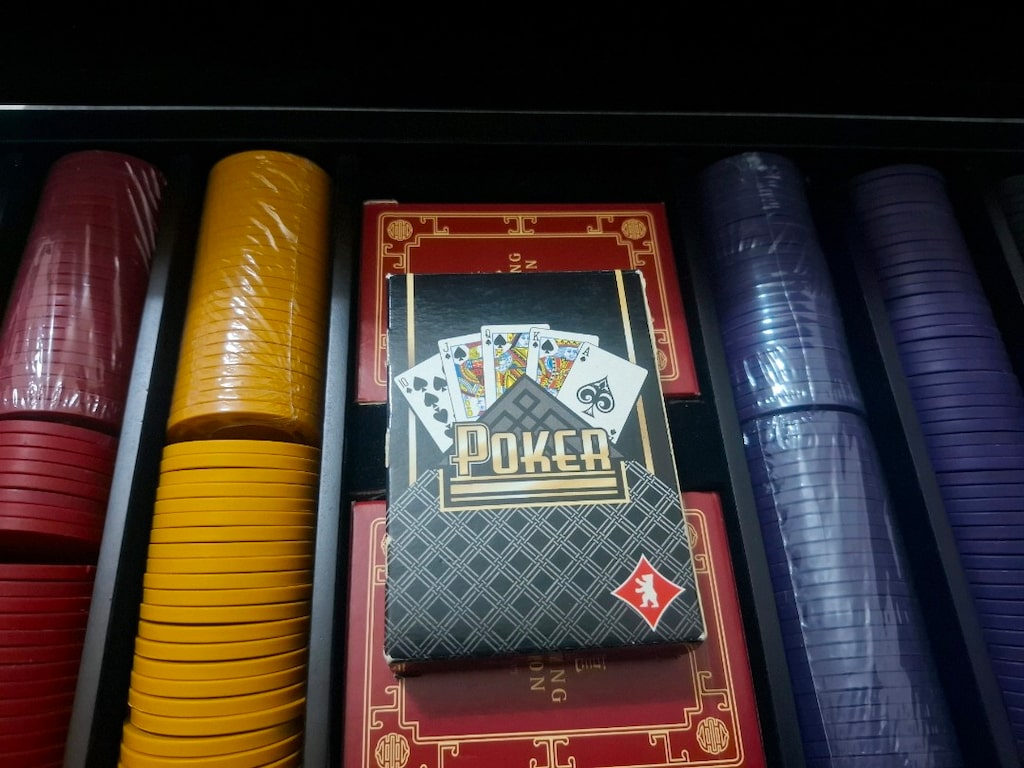 SKYFALL POKER OYUN 007 ORJİNAL JİLETİNLİ - 2