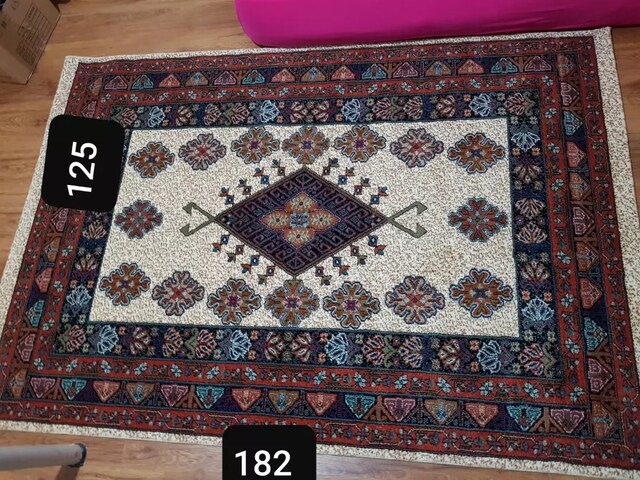 Kilim desenli halı