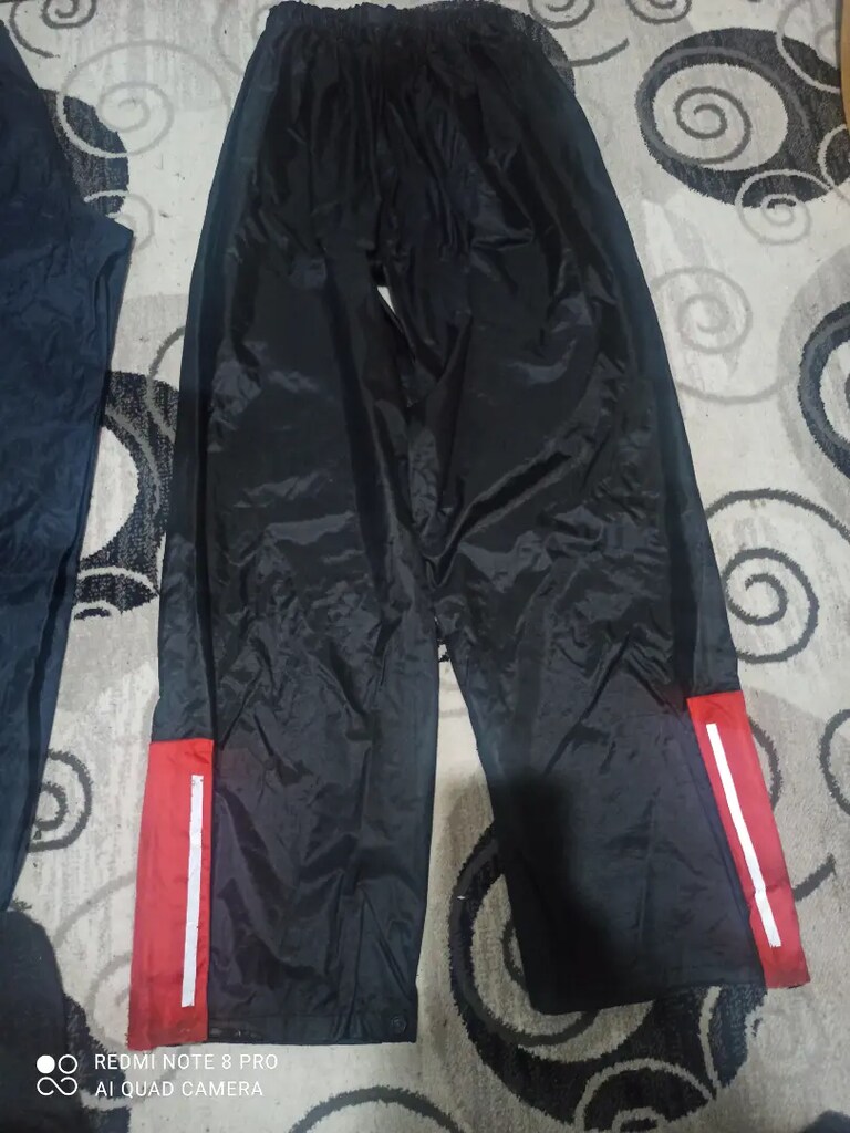 Yağmurluk alt 300 TL