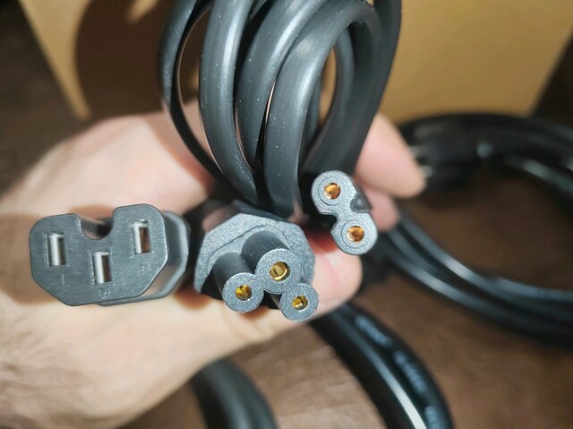 pc, notebook, monitör güç kabloları