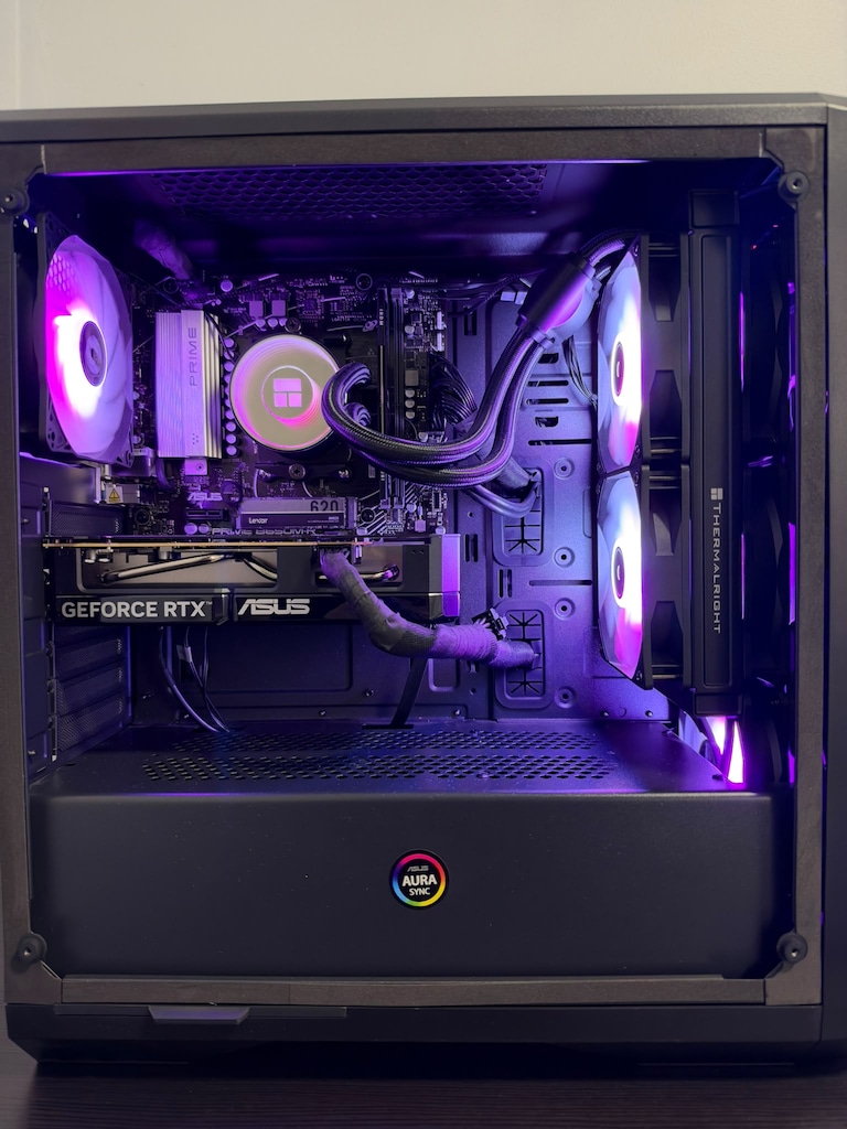 RYZEN 5 7600 / RTX 5060 / 16 GB DDR5 / 27" 180HZ ASUS - 5