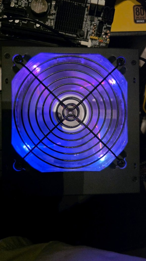 İzoly 650 watt 80 plus PSU power supply RGB fanlı - 6