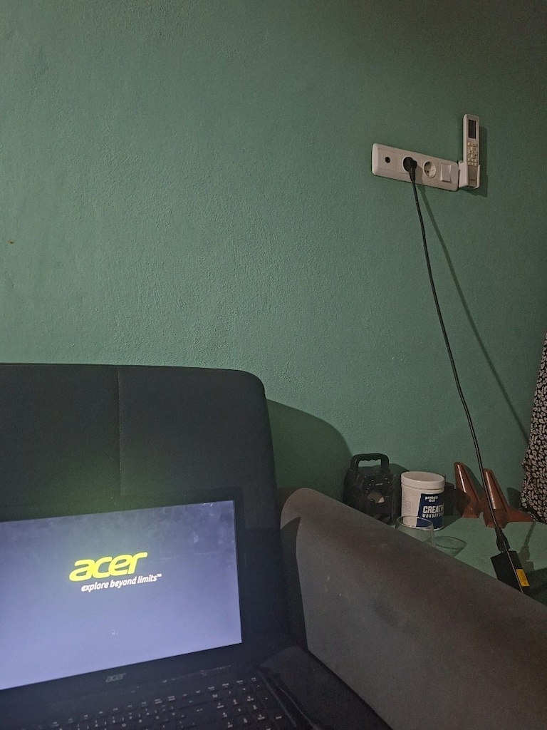 Siyah Acer Dizüstü Bilgisayar - 2