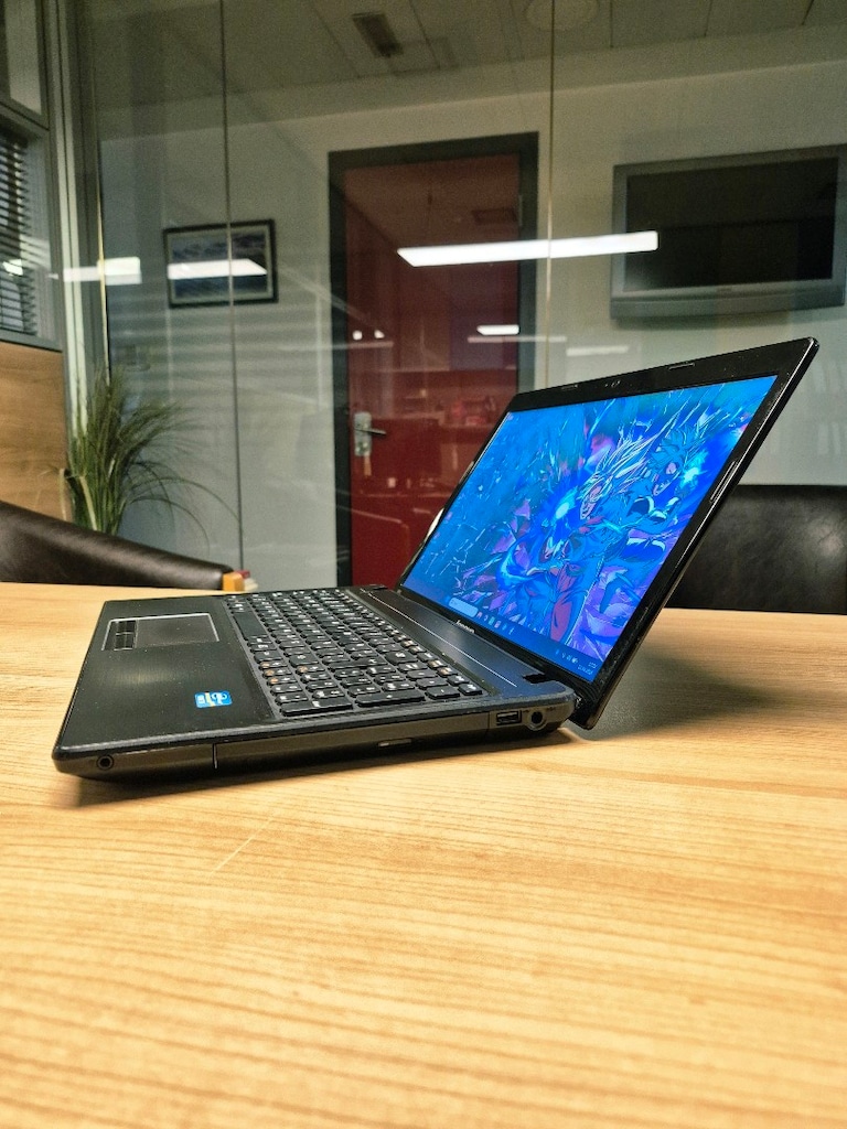 Laptop LENOVO i5 İşlemci 12GB Ram SSD Windows 11 - 4