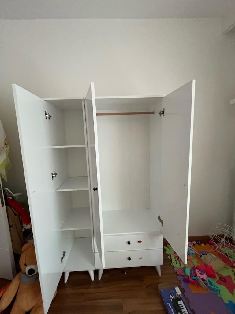 Çocuk odası karyolası ve dolabı satılıktır - 3
