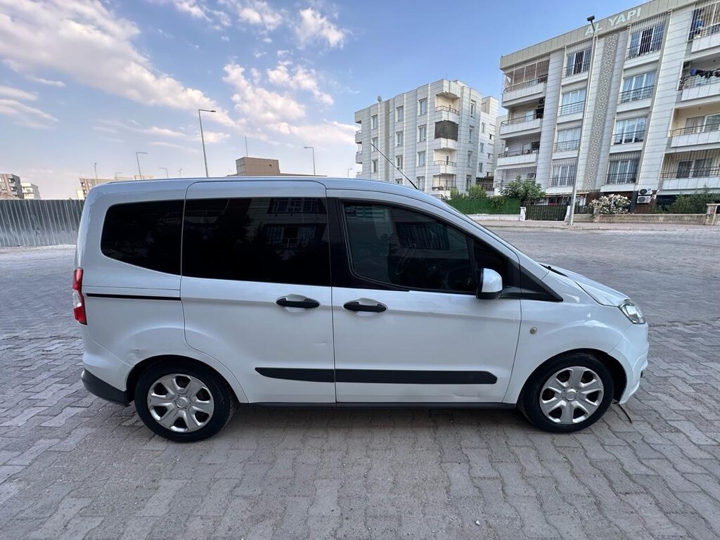 Ford Courier 2016 178.000km Ağır hasarlı geçiyor - 9