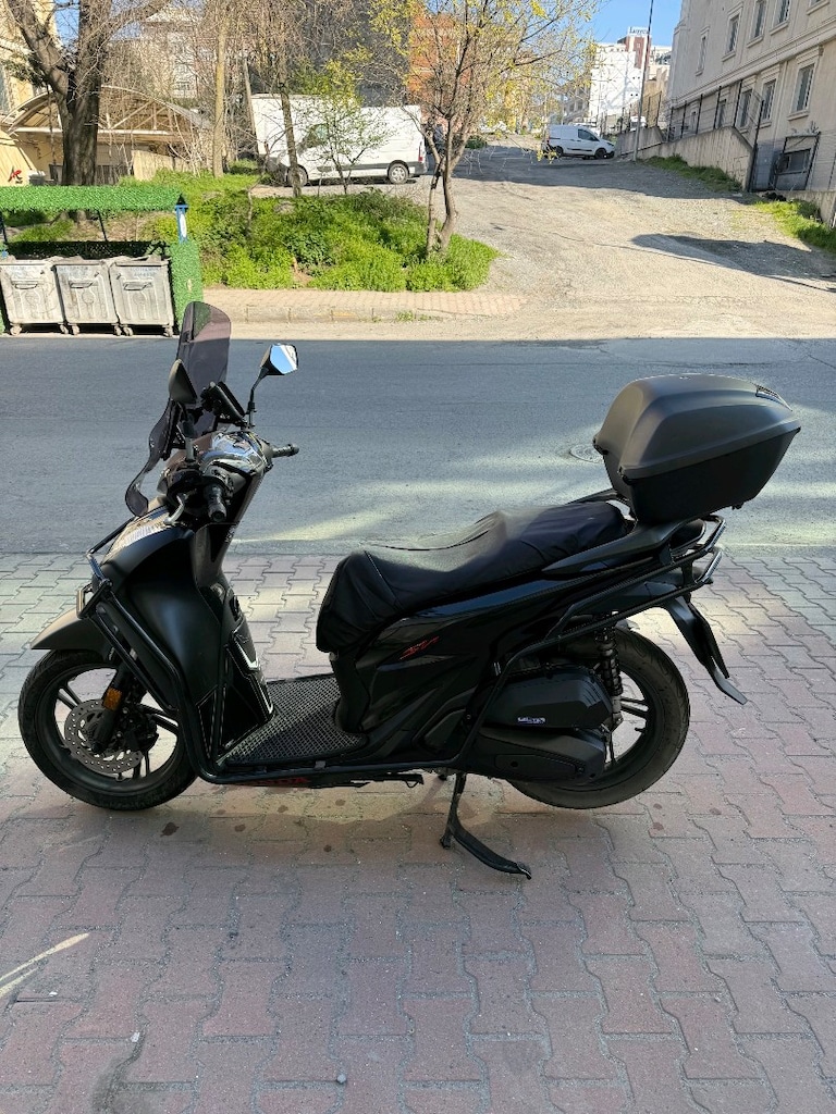 HONDA SH 125 ORİJİNAL ÇANTALI EKSTRALI - 2
