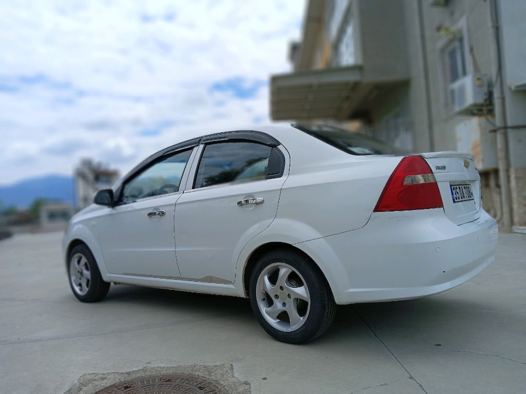 2012 model chevrolet aveo - 6