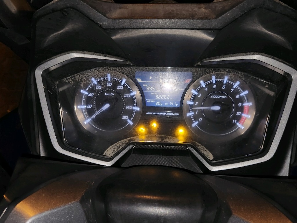 Honda Forza 250cc - 4