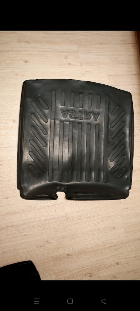 Opel Astra Astra yazılı bagaj havuzu - 4