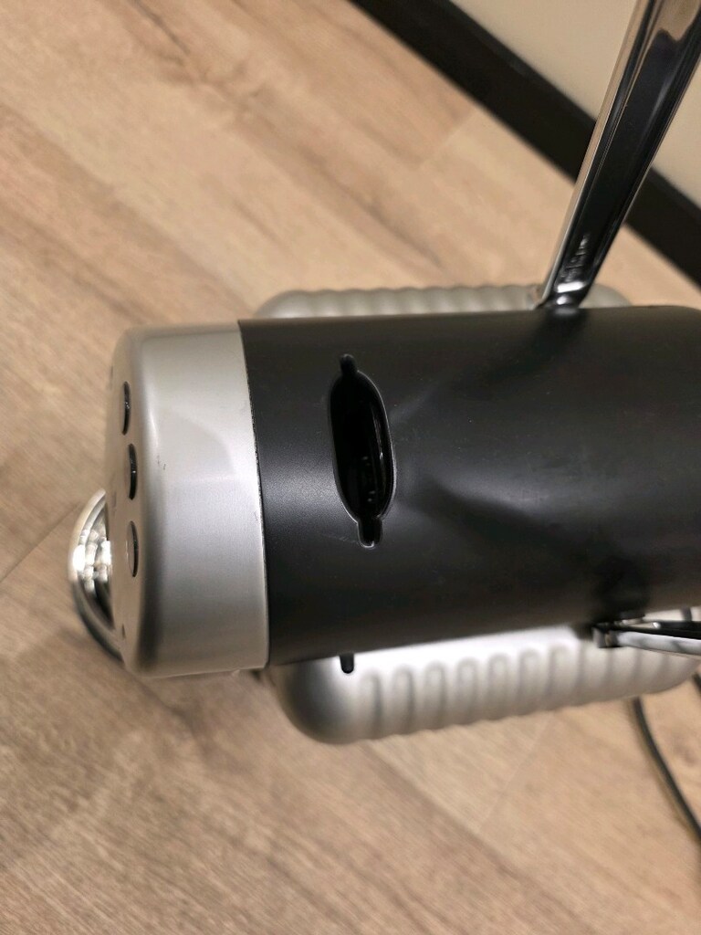 NespressoNespresso Zenius Espresso Kapsül Kahve Makinesi - 4