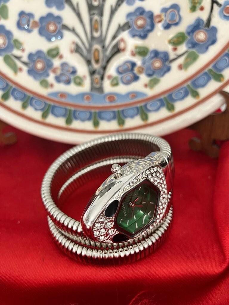 Bvlgari Yeşil Kadranlı yılan kordon Taşlı kadın Saat… - 3