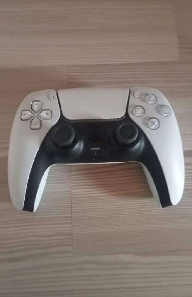 PS5 825GB Disc Edition | Tek Kol | Temiz | Acil Satılık - 2