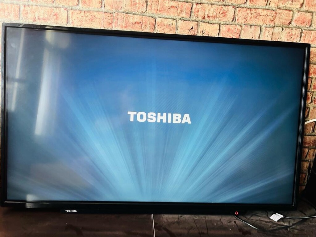 109 toshiba 43 inç uydu intermet wifi tum uygulamalar var fiyat sondur - 2