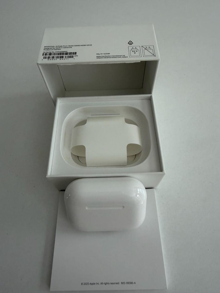Apple AirPods Pro 3 - 2