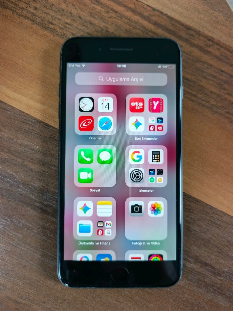 İphone 8 Plus 64 GB Kutusunda - 2