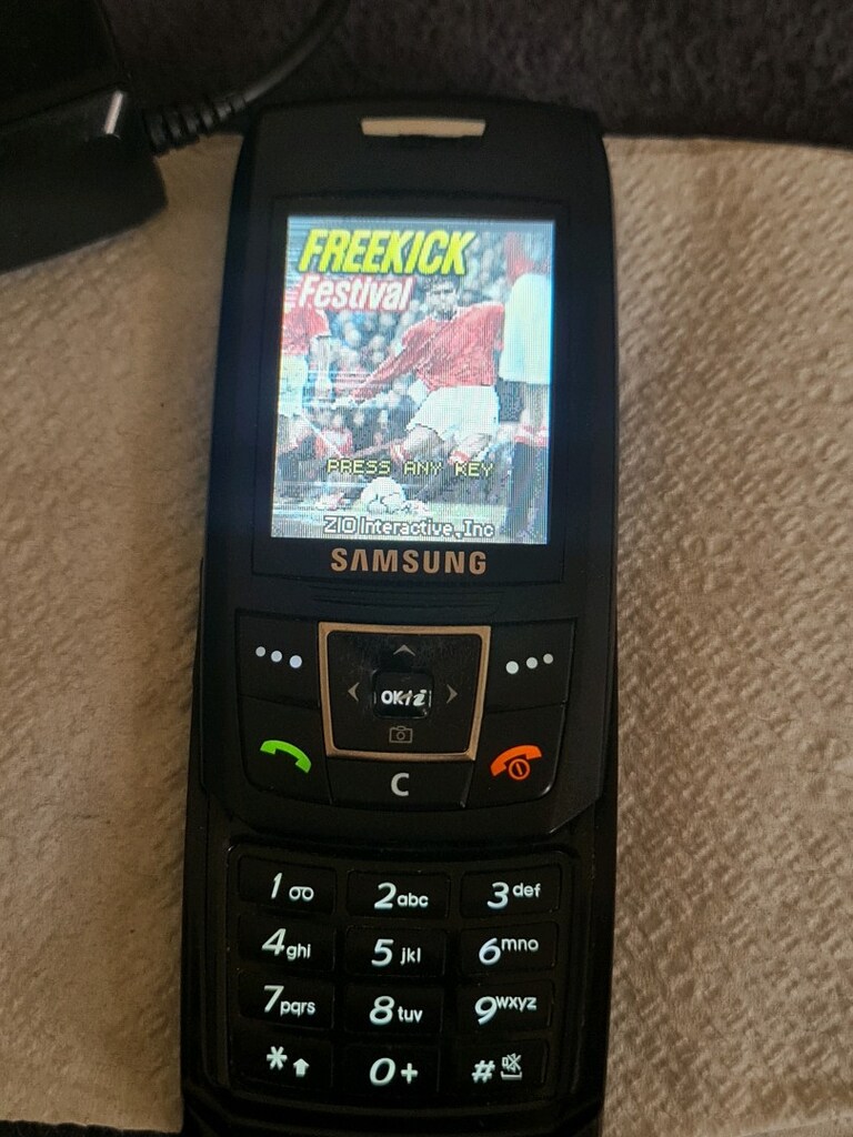 Samsung E250 - 9