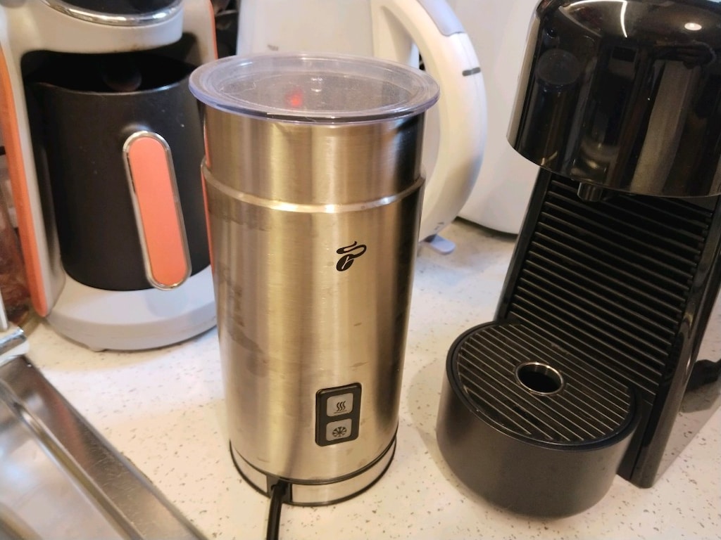 Nespresso Kahve Makinesi ve Süt Köpürtcü - 2