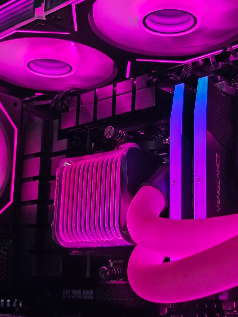 i7 14700K - RTX 4070 Super 12GB - 32GB RAM DDR5 - 1TB M.2 SSD - letgo ...