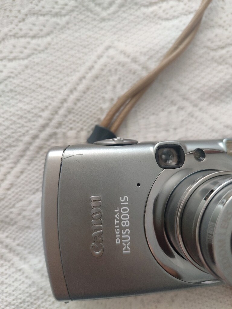 Canon IXUS 800 IS - 7