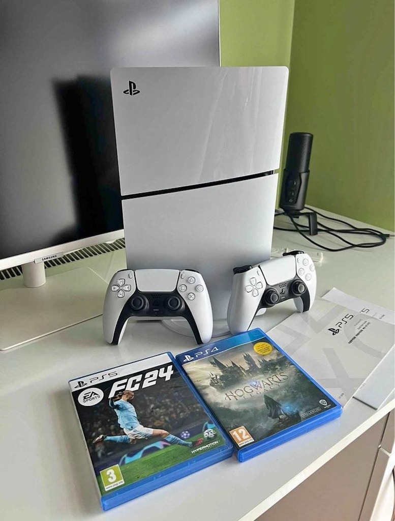 PlayStation 5 Slim - 5