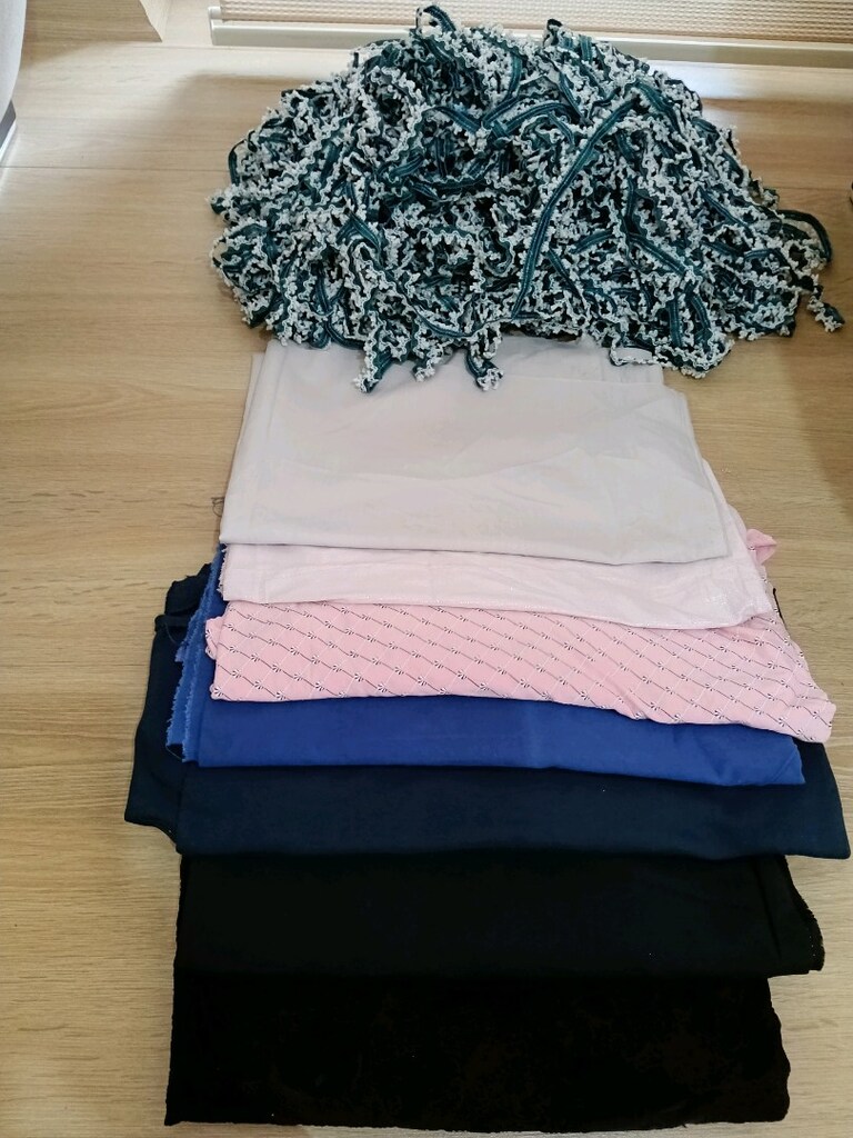 Parça kumaşlar ve biye - 2