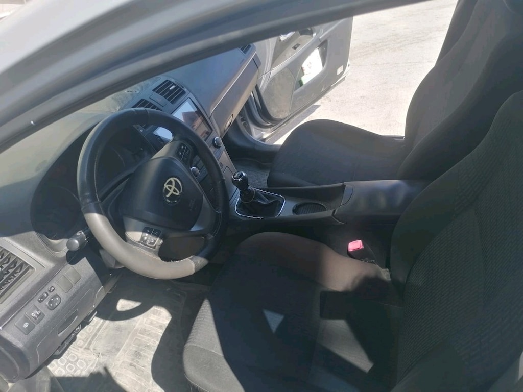 2009 Model Toyota Avensis - 13