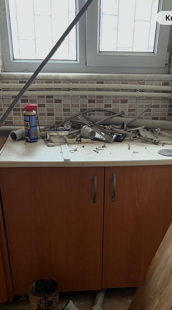 mutfak dolapları ve 1 tane tezgahlı dolap ve çekmece 2399tl - 3