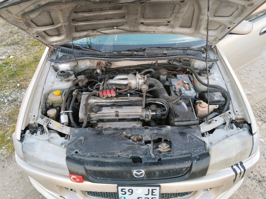 Mazda 323 familia - 3