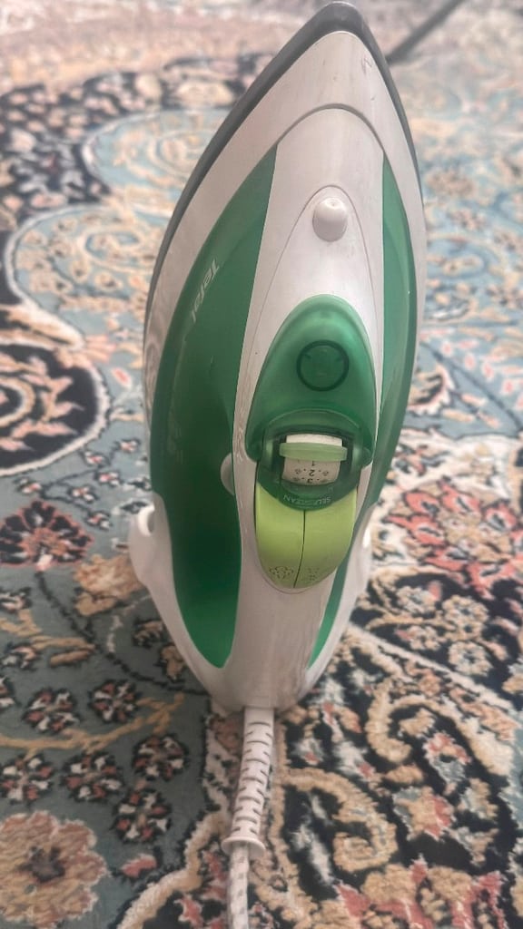 ihtiyaç sahibine ücretsiz sağlam çalışır ütü - 3