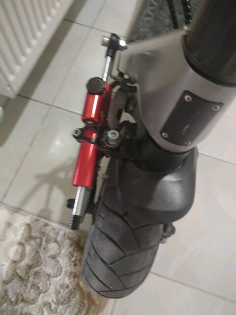 Scooter Damperi