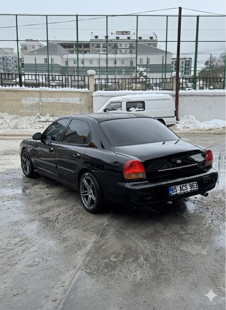 Hyundai Sonata 2.0 GLS - 4