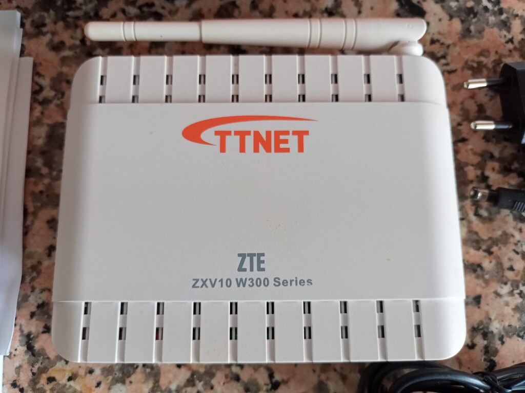 ZTE W300 Kablosuz ADSL2+ Modem / Router - TAM SET - 4