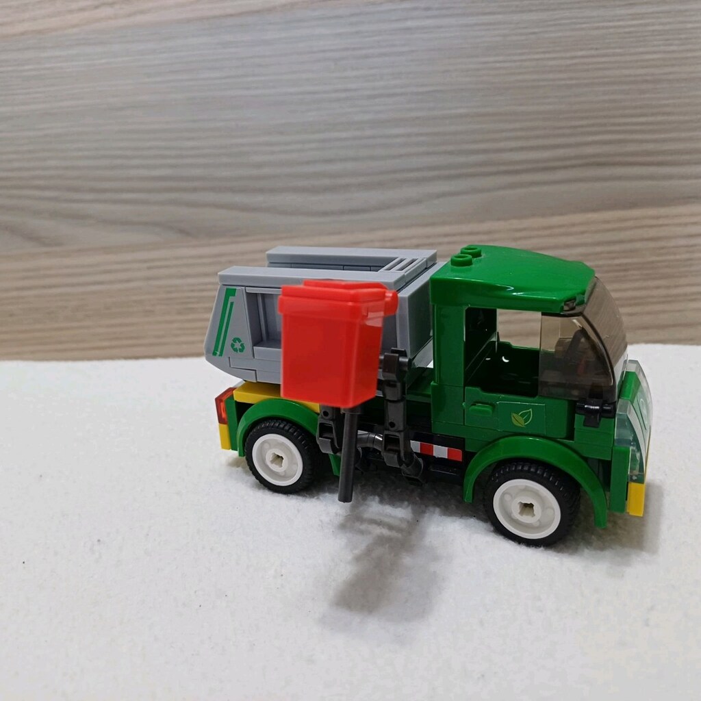 Sluban Town Çöp Kamyonu Lego Seti (118 Parça) - Eksiksiz / Temiz - 9