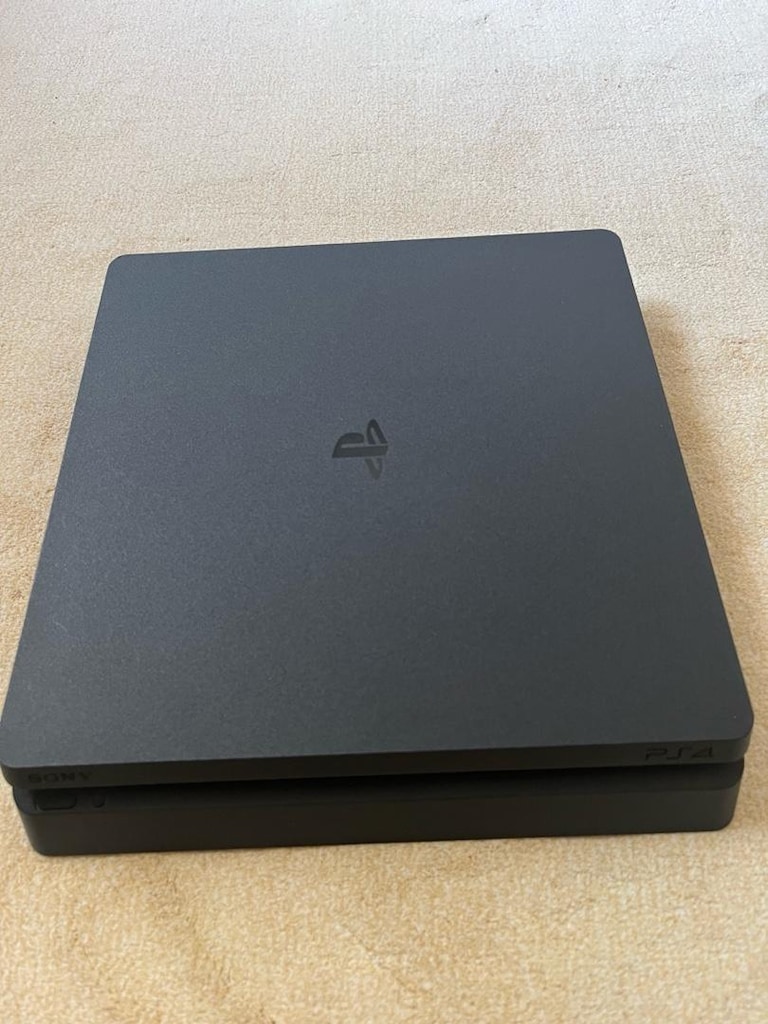 PS4 1TB 15 oyun - 2