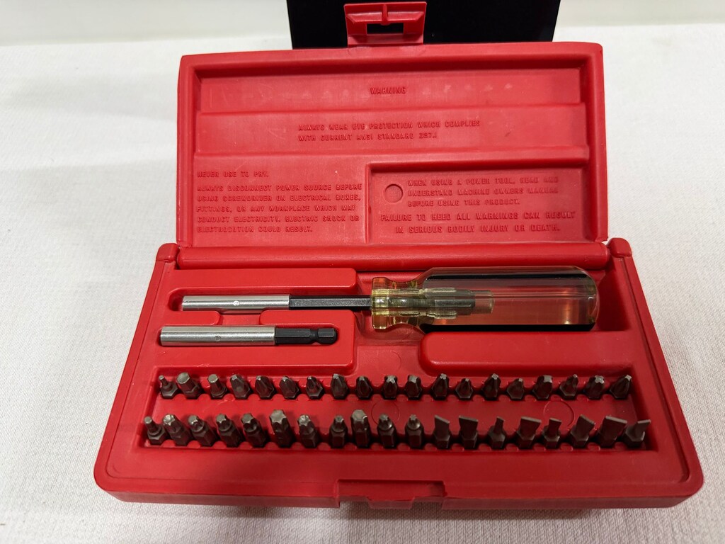 ALMAN 40 PARÇA BİTS UÇ SETİ