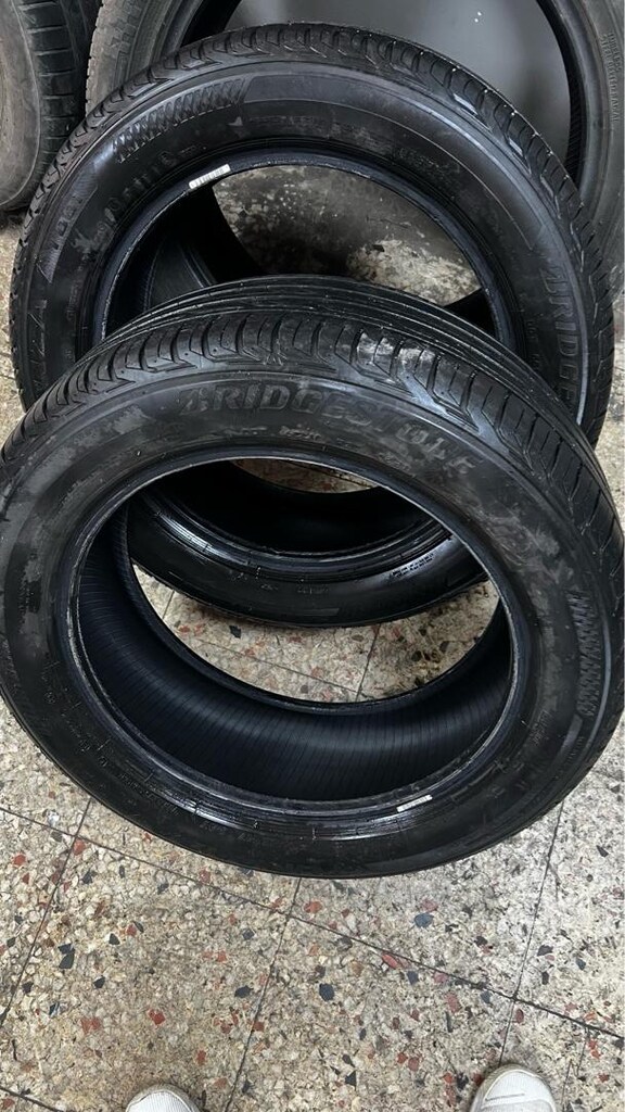 215 55 17 lastik 3 Adet - 2
