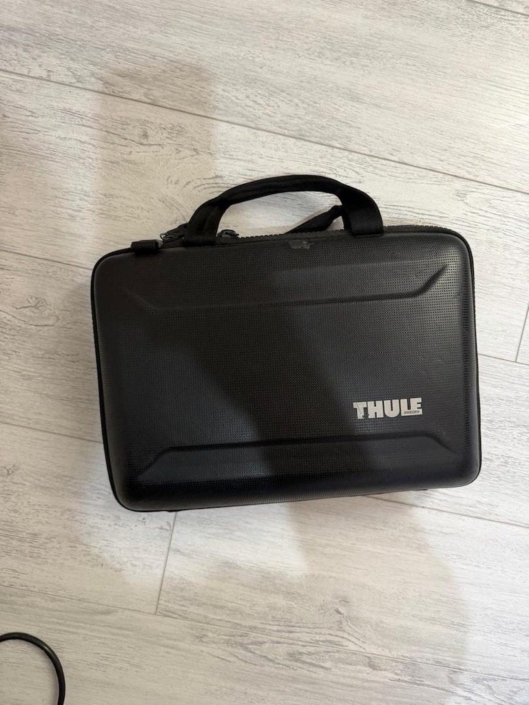 Siyah Thule Laptop Çantası - 2