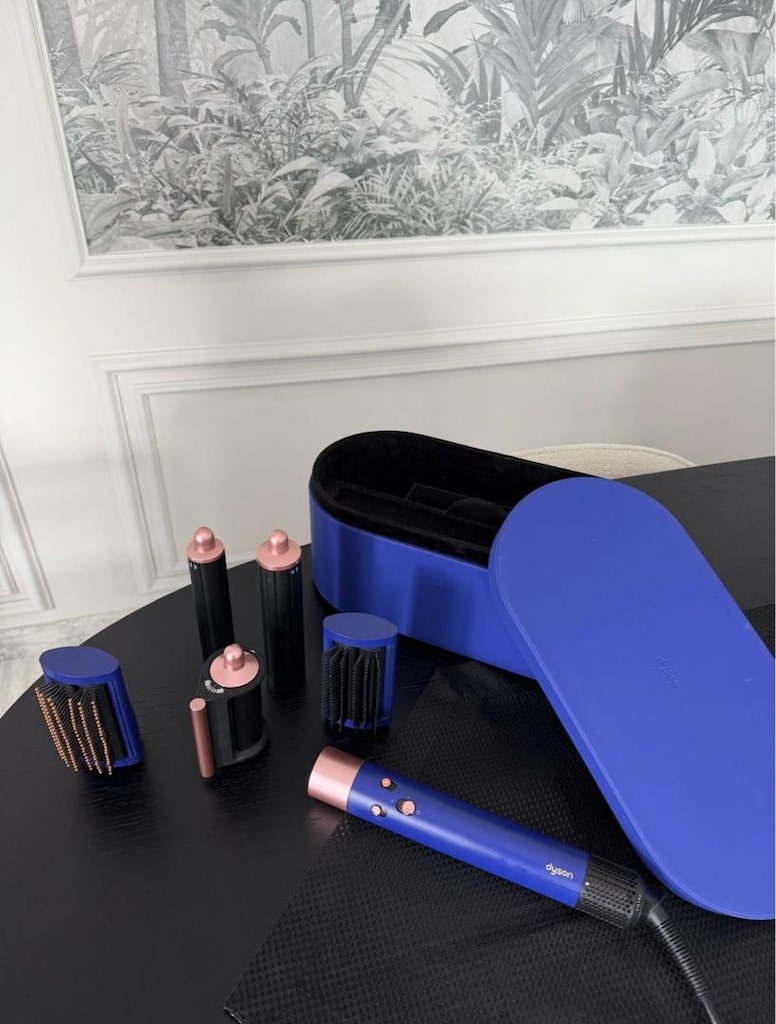 dyson airwrap - 2